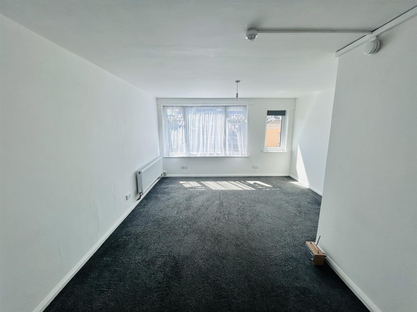 2 Bedroom Flat. Bourneside Court, Seaside Road in Eastbourne, East Sussex 6